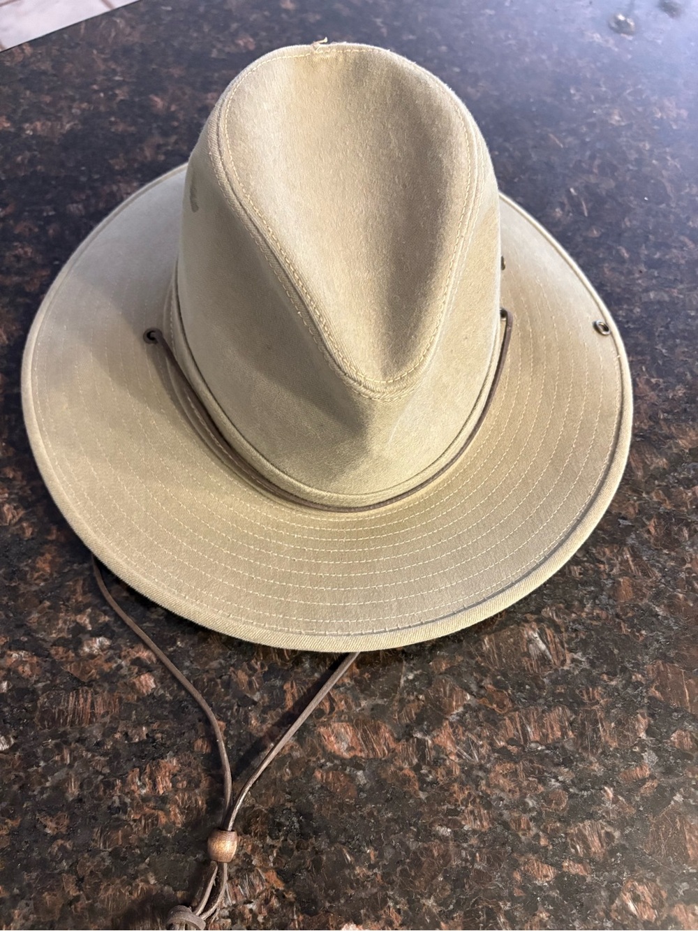 Men's Olive Wide-Brim Outdoor Aussie Hat Yellowstone National Park
